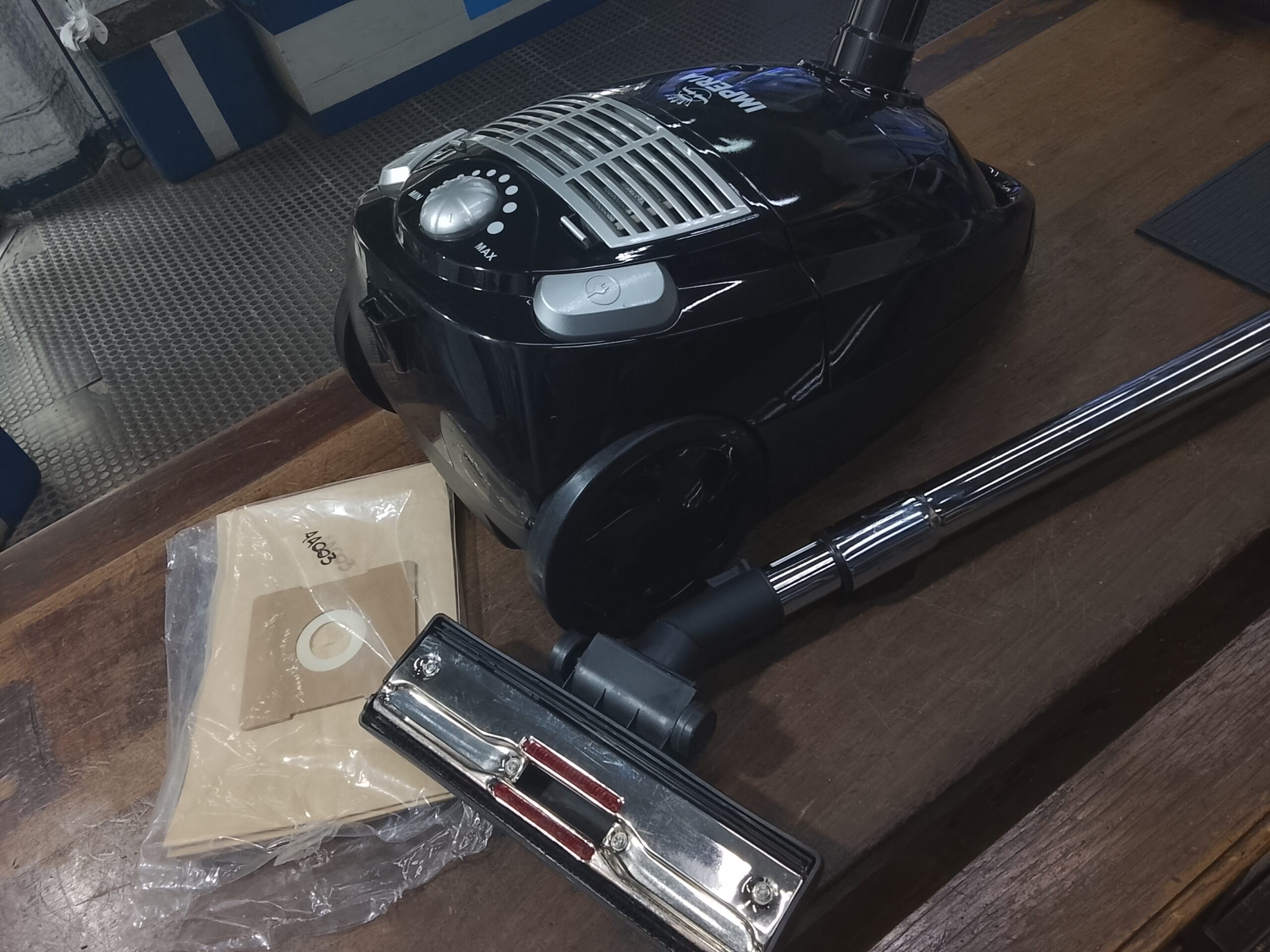 Aspiradora Cuori Imperia 2200w - Imagen 2